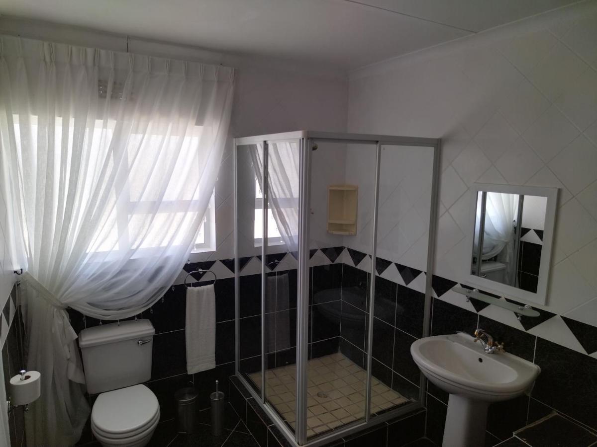 Blue Owl Guest House Mossel Bay Exterior foto